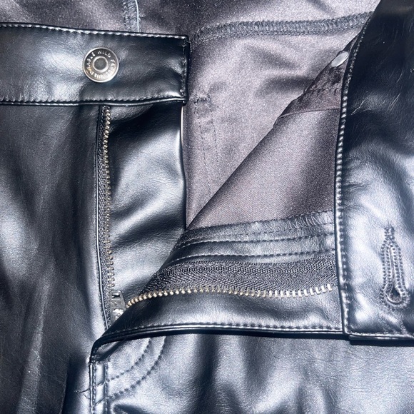Wild Fable Size 14 Low-Rise Faux Leather Flare Pants in Black 🖤 - Picture 7 of 7